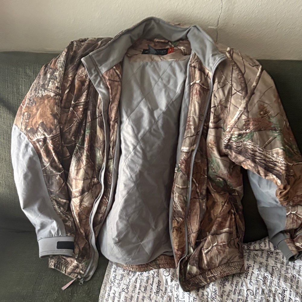 Women’s camo jacket